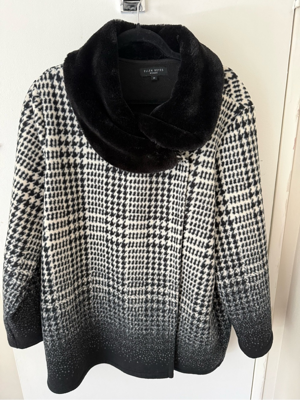 Ellen Reyes Black & White Houndstooth Faux-Fur Collar Knit Coat Sweater 2X